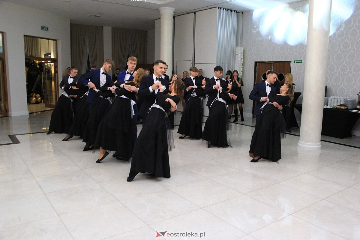 Studniówka w ZSZ Nr 3 [14.01.2023 - zdjęcie #180 - eOstroleka.pl