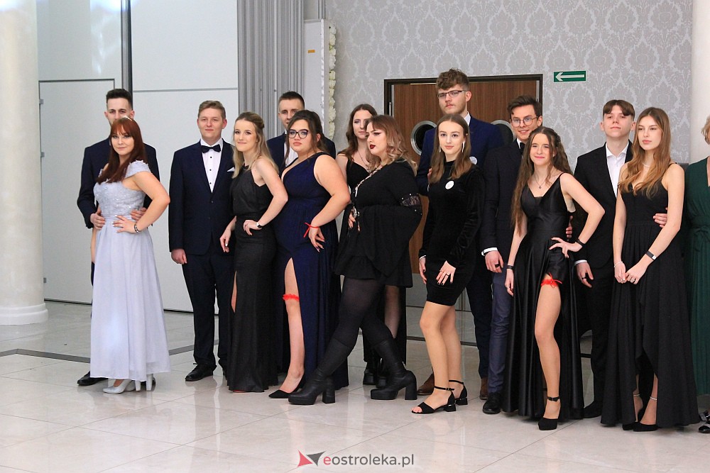 Studniówka w ZSZ Nr 3 [14.01.2023 - zdjęcie #178 - eOstroleka.pl