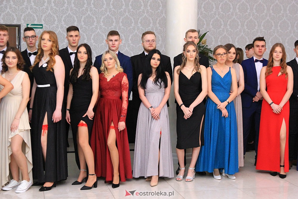 Studniówka w ZSZ Nr 3 [14.01.2023 - zdjęcie #159 - eOstroleka.pl