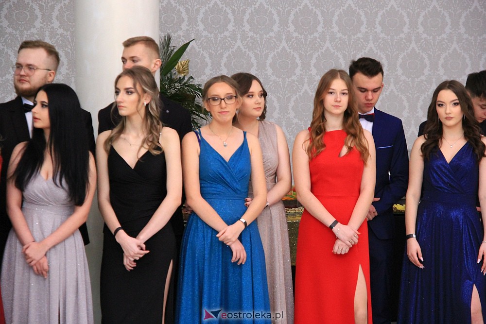 Studniówka w ZSZ Nr 3 [14.01.2023 - zdjęcie #154 - eOstroleka.pl