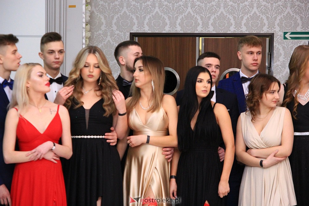 Studniówka w ZSZ Nr 3 [14.01.2023 - zdjęcie #153 - eOstroleka.pl