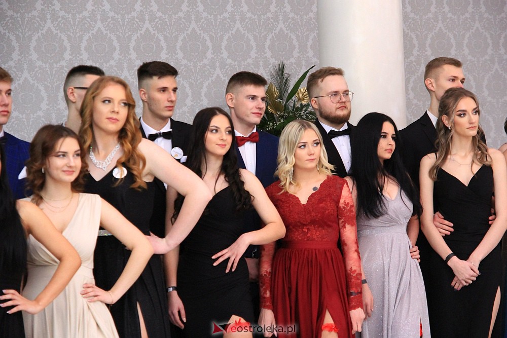 Studniówka w ZSZ Nr 3 [14.01.2023 - zdjęcie #139 - eOstroleka.pl