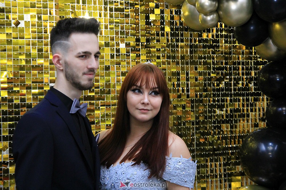Studniówka w ZSZ Nr 3 [14.01.2023 - zdjęcie #135 - eOstroleka.pl