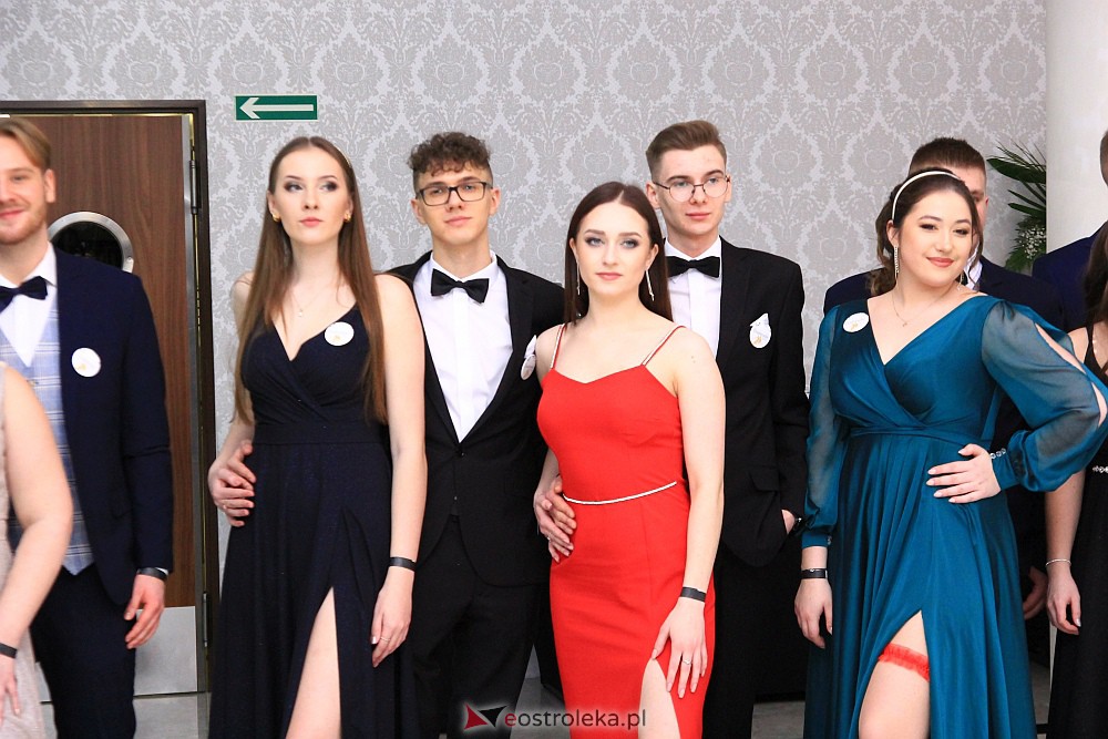 Studniówka w ZSZ Nr 3 [14.01.2023 - zdjęcie #96 - eOstroleka.pl