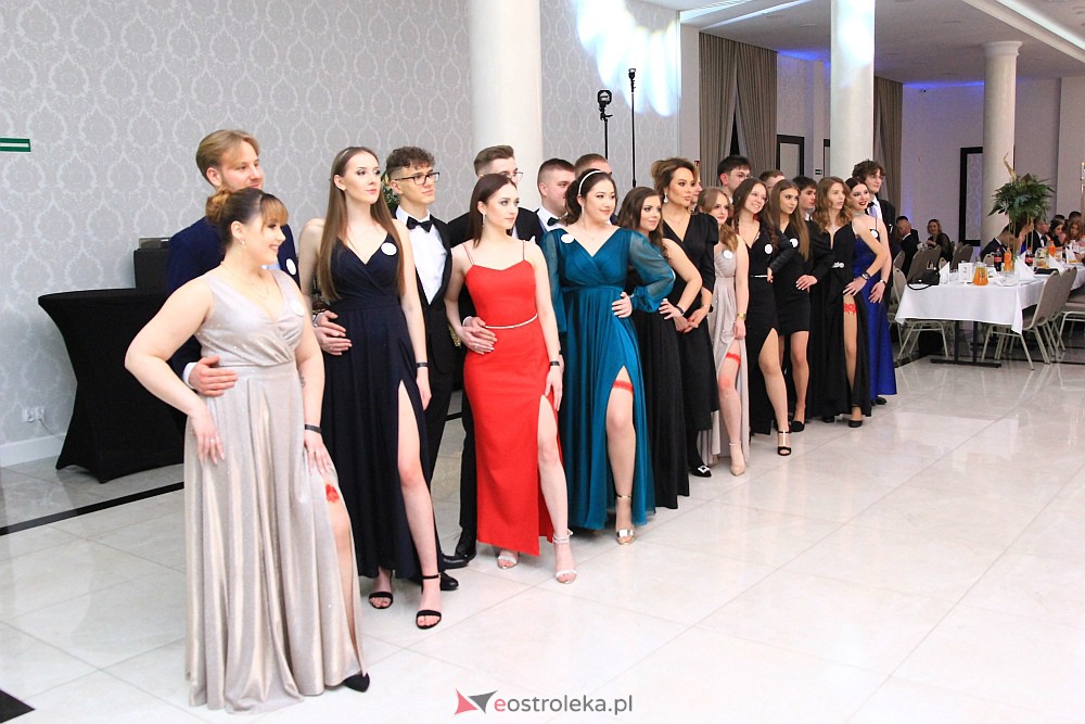 Studniówka w ZSZ Nr 3 [14.01.2023 - zdjęcie #89 - eOstroleka.pl