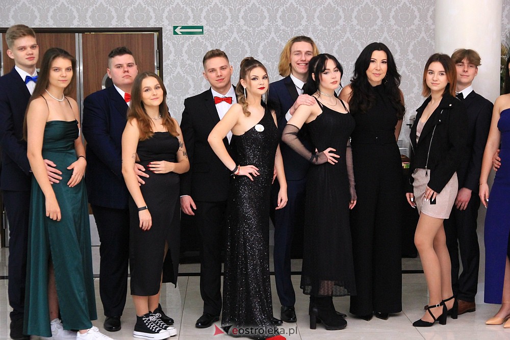 Studniówka w ZSZ Nr 3 [14.01.2023 - zdjęcie #68 - eOstroleka.pl