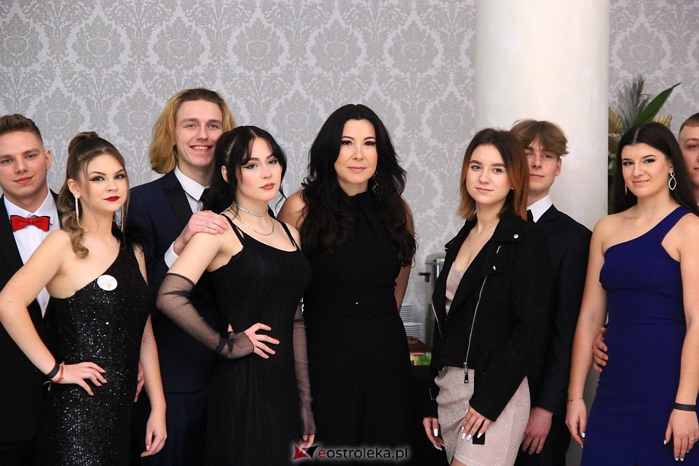 Studniówka w ZSZ Nr 3 [14.01.2023 - zdjęcie #65 - eOstroleka.pl