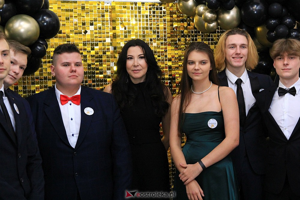 Studniówka w ZSZ Nr 3 [14.01.2023 - zdjęcie #59 - eOstroleka.pl