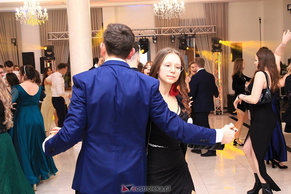 Studniówka w ZSZ Nr 3 [14.01.2023 - zdjęcie #35 - eOstroleka.pl