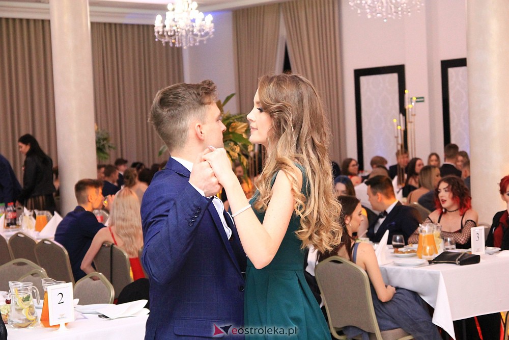 Studniówka w ZSZ Nr 3 [14.01.2023 - zdjęcie #34 - eOstroleka.pl