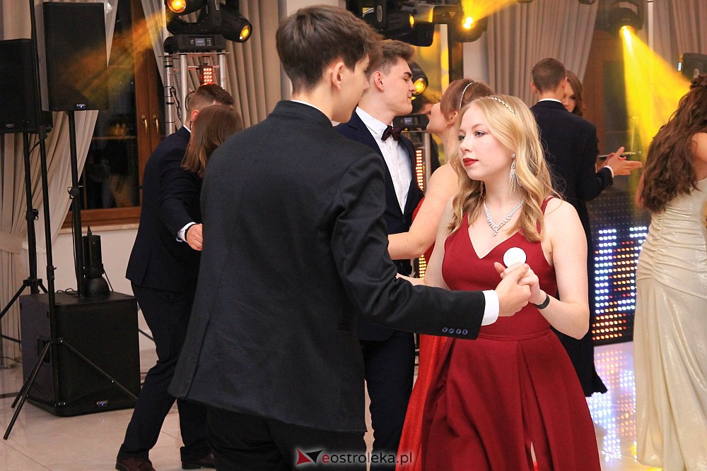 Studniówka w ZSZ Nr 3 [14.01.2023 - zdjęcie #23 - eOstroleka.pl