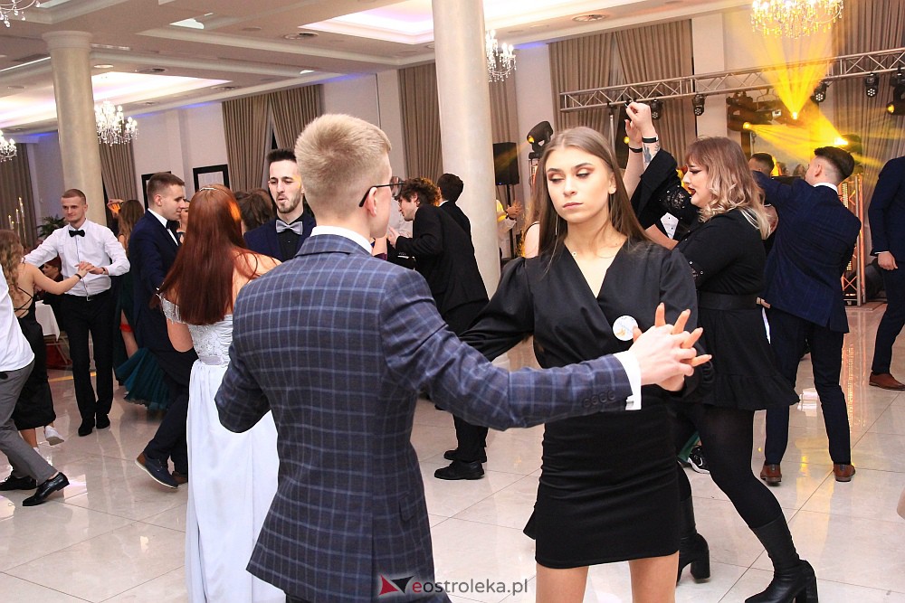 Studniówka w ZSZ Nr 3 [14.01.2023 - zdjęcie #21 - eOstroleka.pl