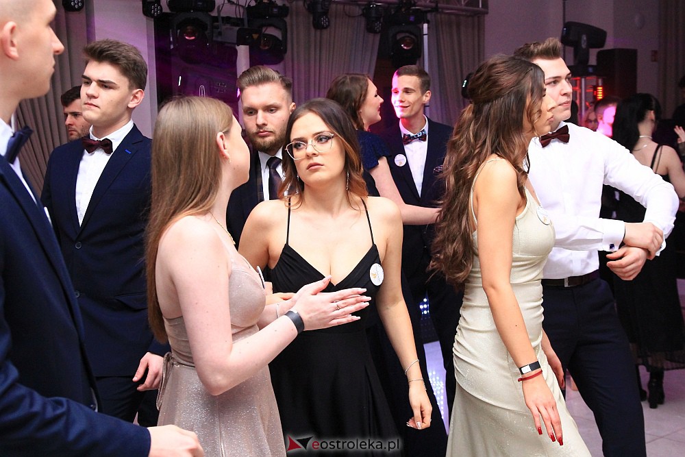 Studniówka w ZSZ Nr 3 [14.01.2023 - zdjęcie #16 - eOstroleka.pl