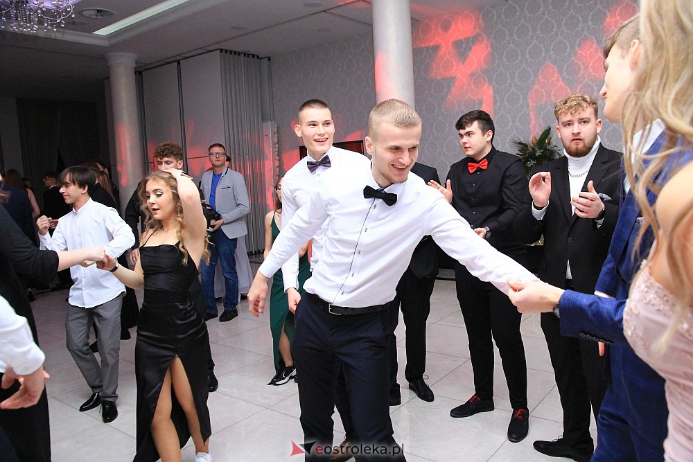 Studniówka w ZSZ Nr 3 [14.01.2023 - zdjęcie #15 - eOstroleka.pl