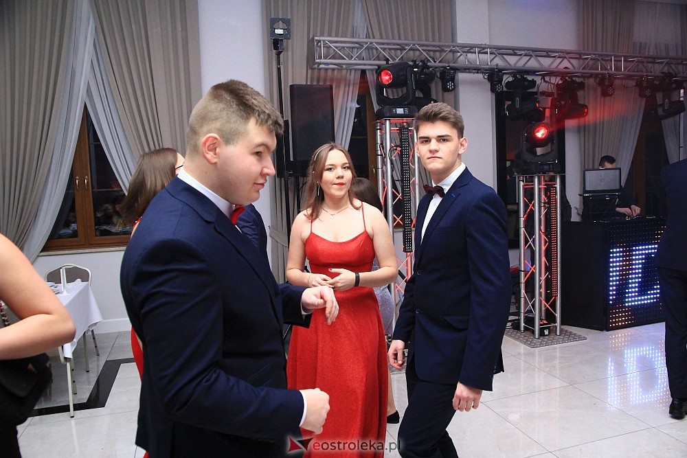 Studniówka w ZSZ Nr 3 [14.01.2023 - zdjęcie #14 - eOstroleka.pl