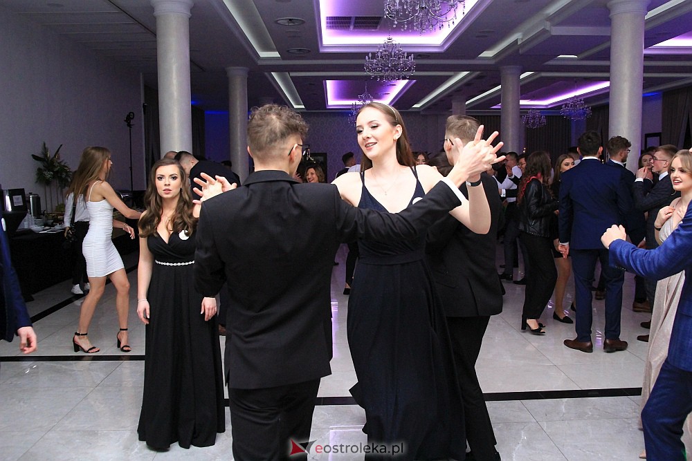 Studniówka w ZSZ Nr 3 [14.01.2023 - zdjęcie #11 - eOstroleka.pl