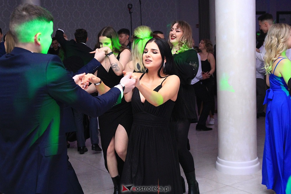 Studniówka w ZSZ Nr 3 [14.01.2023 - zdjęcie #6 - eOstroleka.pl