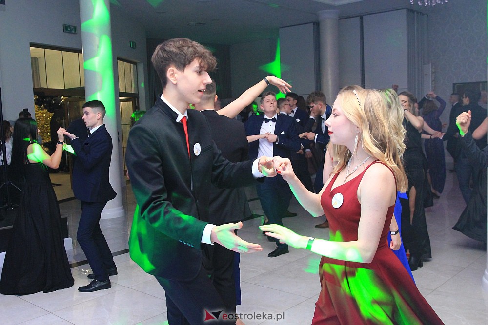 Studniówka w ZSZ Nr 3 [14.01.2023 - zdjęcie #3 - eOstroleka.pl