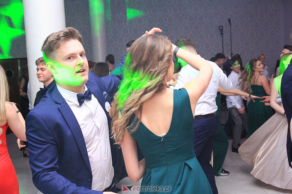 Studniówka w ZSZ Nr 3 [14.01.2023 - zdjęcie #2 - eOstroleka.pl