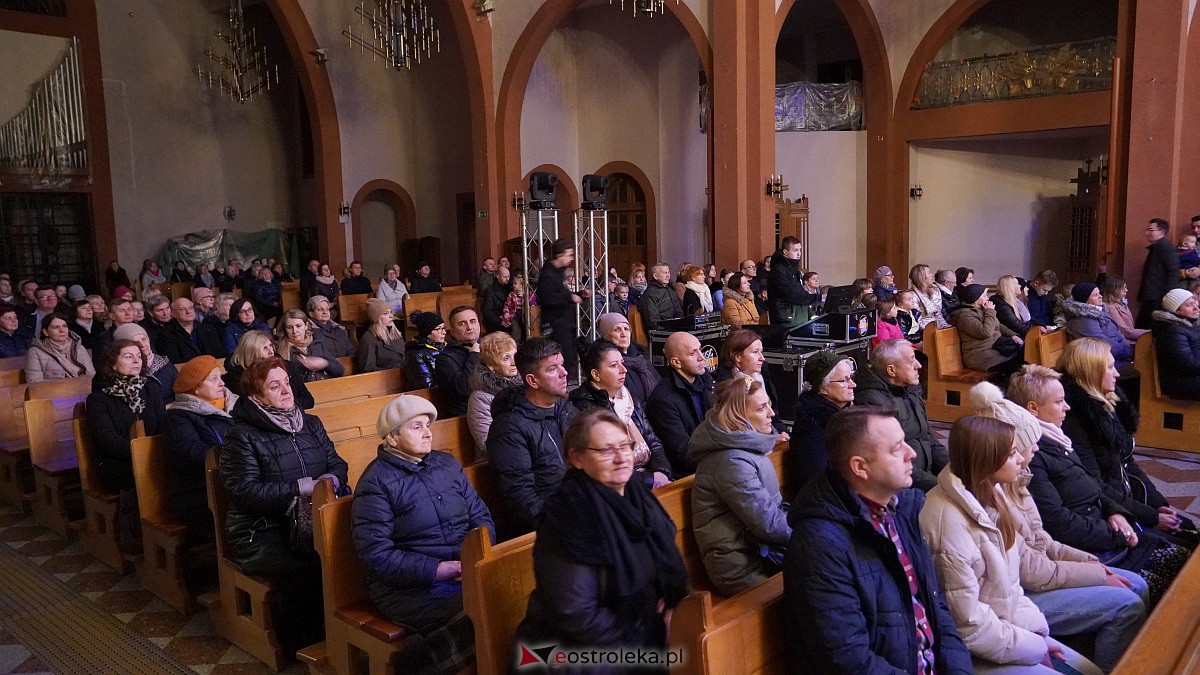 Koncert kolęd w kościele Zbawiciela Świata w Ostrołęce [15.01.2023] - zdjęcie #5 - eOstroleka.pl