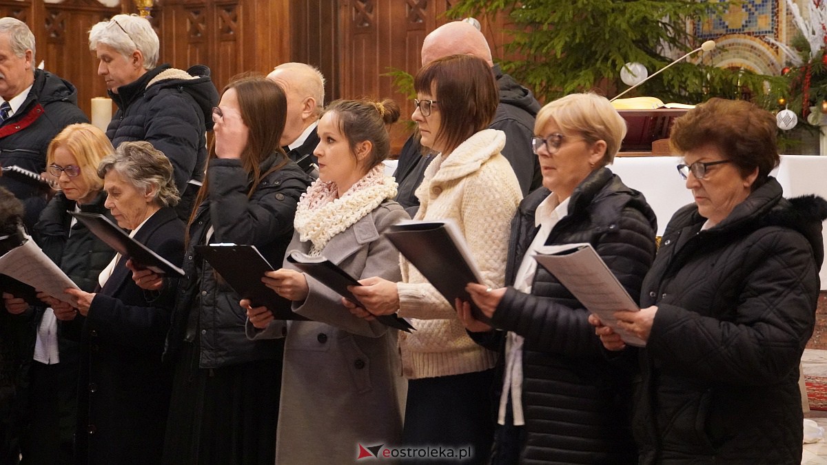 Koncert kolęd w kościele Zbawiciela Świata w Ostrołęce [15.01.2023] - zdjęcie #12 - eOstroleka.pl
