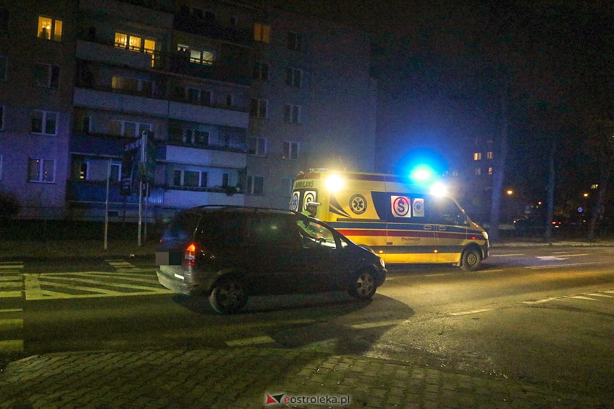 Potrącenie pieszego przy Goworowskiej [16.01.2023] - zdjęcie #1 - eOstroleka.pl