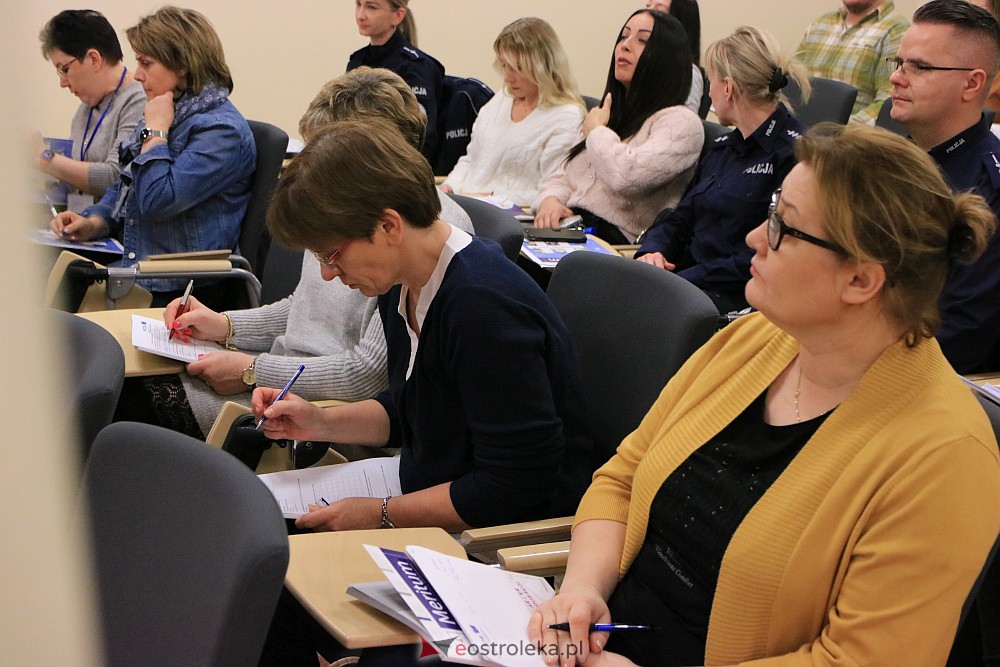 Młodzi w sieci - szkolenie dla nauczycieli w MSCDN w Ostrołęce [18.01.2023] - zdjęcie #18 - eOstroleka.pl