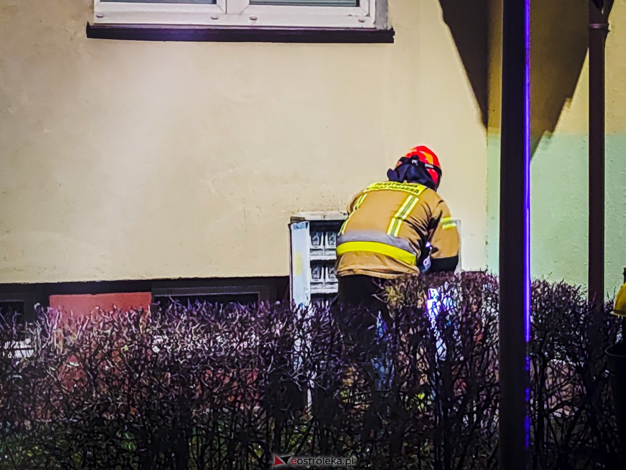 Akcja Straży Pożarnej przy Goworowskiej 11 [20.01.2023] - zdjęcie #4 - eOstroleka.pl