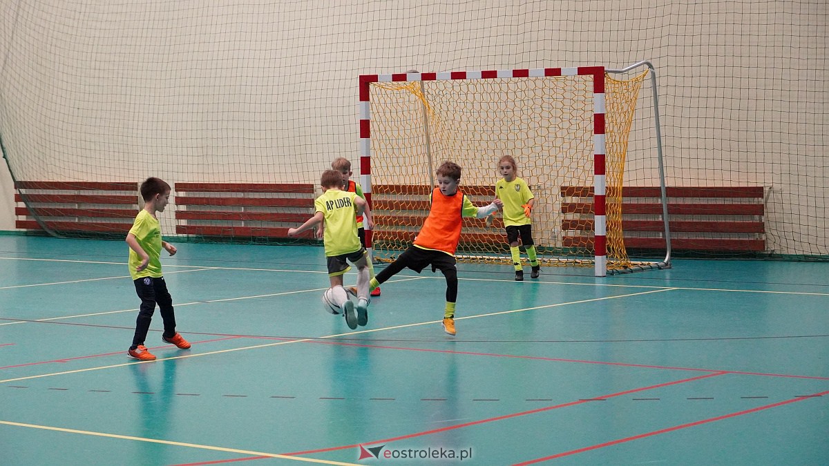 Noworoczny turniej AMP CUP - rocznik 2015 [21.01.2022] - zdjęcie #35 - eOstroleka.pl