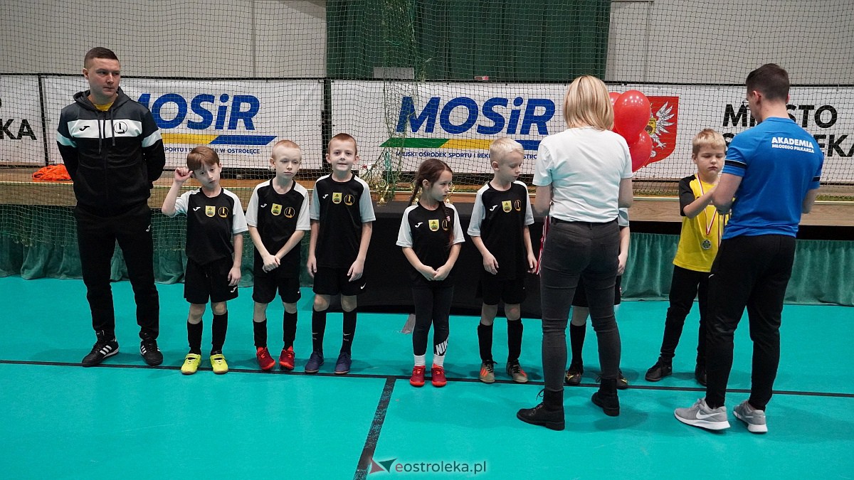 Noworoczny turniej AMP CUP - rocznik 2015 [21.01.2022] - zdjęcie #3 - eOstroleka.pl