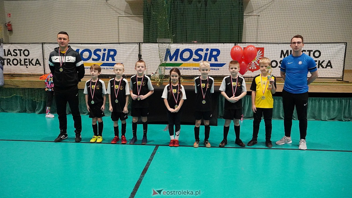 Noworoczny turniej AMP CUP - rocznik 2015 [21.01.2022] - zdjęcie #1 - eOstroleka.pl