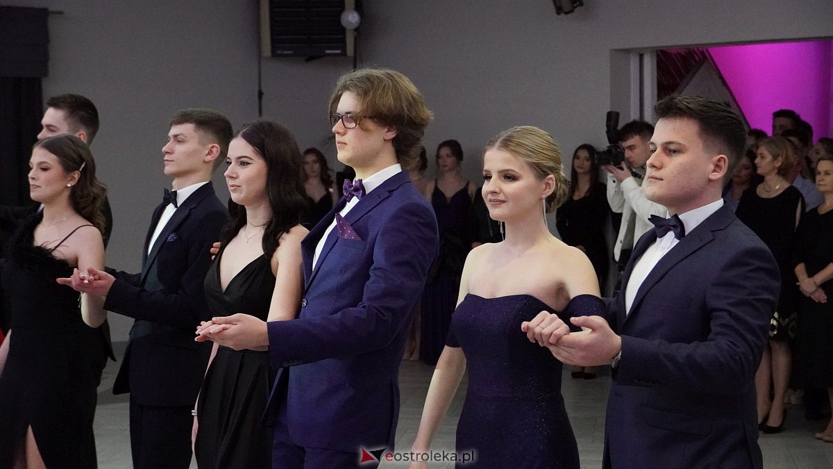 Studniówka 2023. II LO w Ostrołęce [21.01.2023] - zdjęcie #247 - eOstroleka.pl