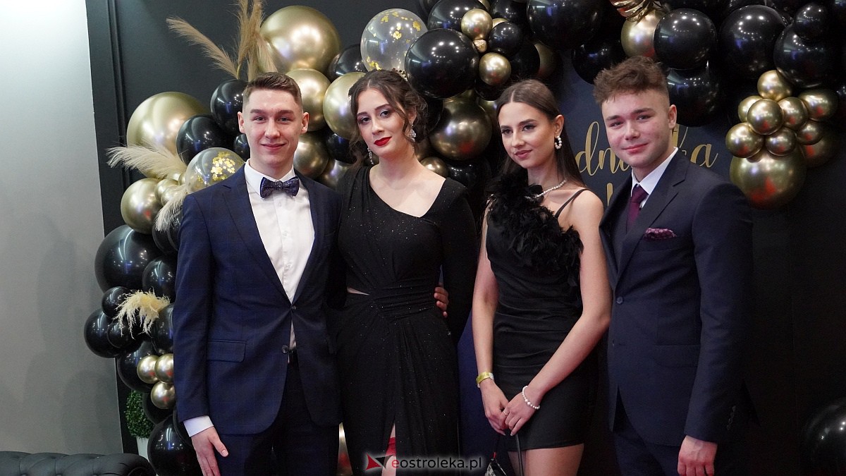 Studniówka 2023. II LO w Ostrołęce [21.01.2023] - zdjęcie #223 - eOstroleka.pl