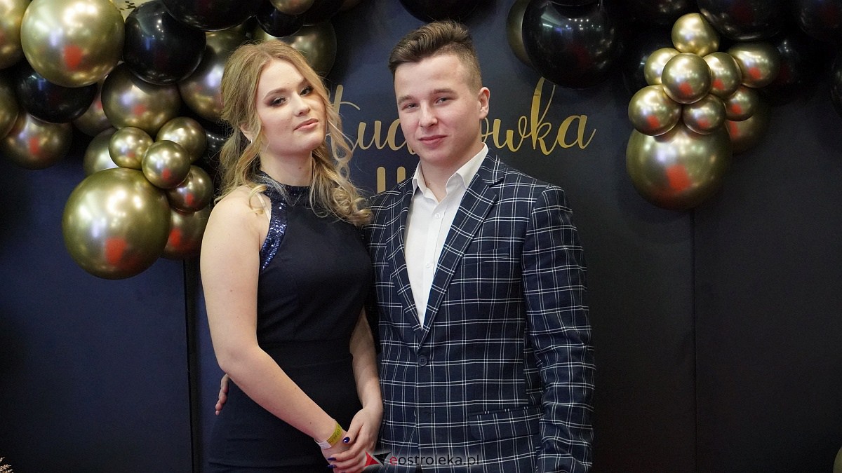 Studniówka 2023. II LO w Ostrołęce [21.01.2023] - zdjęcie #211 - eOstroleka.pl