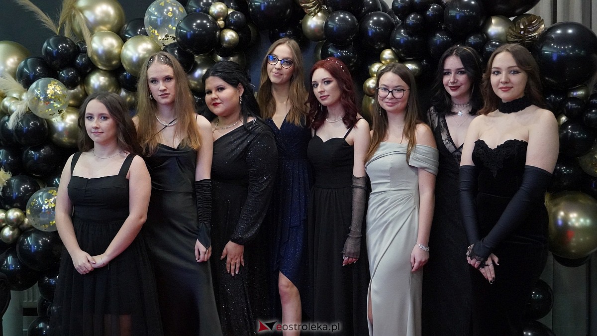 Studniówka 2023. II LO w Ostrołęce [21.01.2023] - zdjęcie #196 - eOstroleka.pl