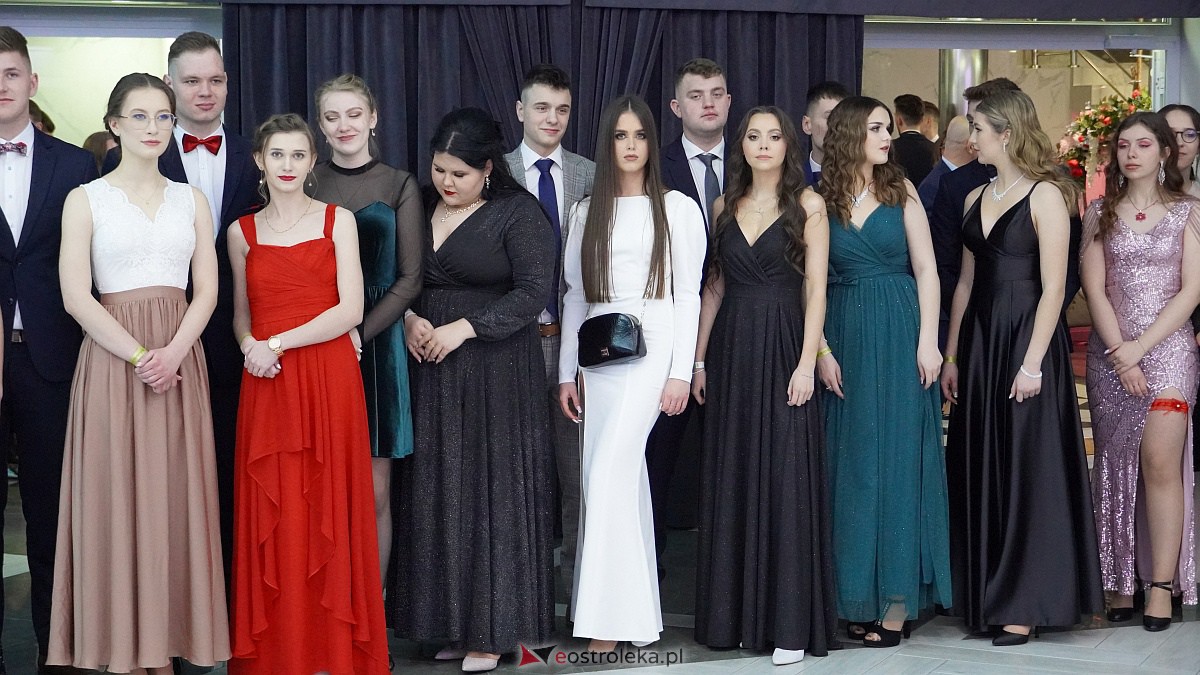 Studniówka 2023. II LO w Ostrołęce [21.01.2023] - zdjęcie #182 - eOstroleka.pl