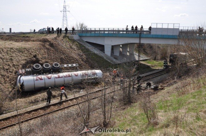 Wypadek Ponikiew Mała (16.04.2011) - zdjęcie #25 - eOstroleka.pl