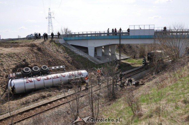 Wypadek Ponikiew Mała (16.04.2011) - zdjęcie #27 - eOstroleka.pl