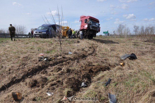 Wypadek Ponikiew Mała (16.04.2011) - zdjęcie #29 - eOstroleka.pl