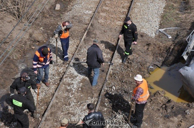 Wypadek Ponikiew Mała (16.04.2011) - zdjęcie #20 - eOstroleka.pl