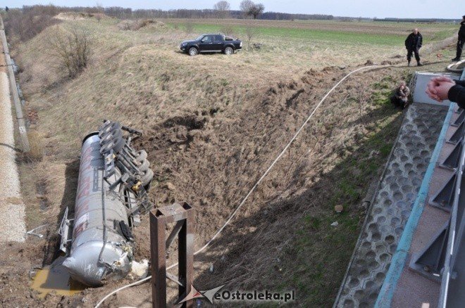 Wypadek Ponikiew Mała (16.04.2011) - zdjęcie #18 - eOstroleka.pl