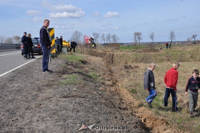 Wypadek Ponikiew Mała (16.04.2011) - zdjęcie #55 - eOstroleka.pl