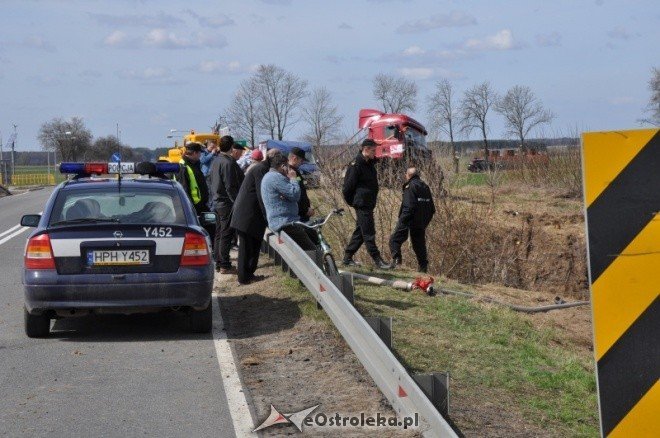Wypadek Ponikiew Mała (16.04.2011) - zdjęcie #58 - eOstroleka.pl