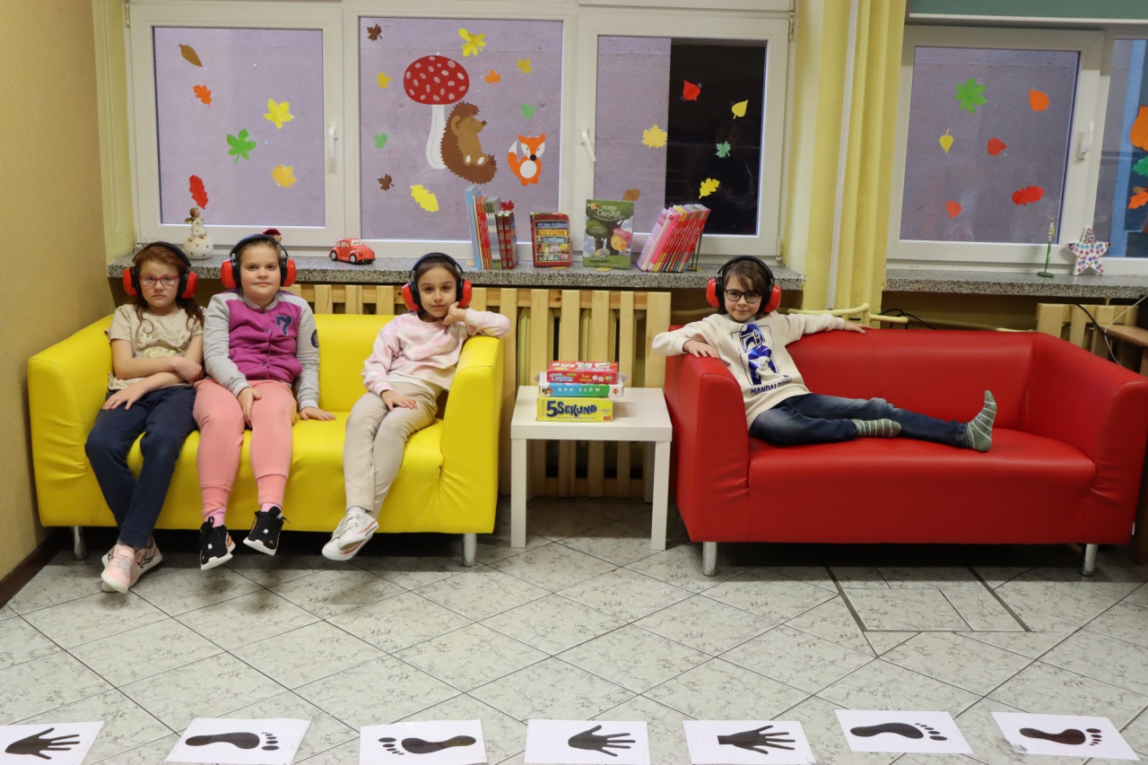 Nowe pomoce dydaktyczne i gry edukacyjne w świetlicach szkolnych w Ostrołęce - zdjęcie #11 - eOstroleka.pl