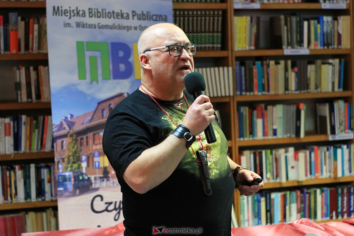 Adam Kwaśny opowiadał w Ostrołęce o swojej najnowszej książce “Piękny mamy dzień w Hawanie” [25.01.2023] - zdjęcie #17 - eOstroleka.pl