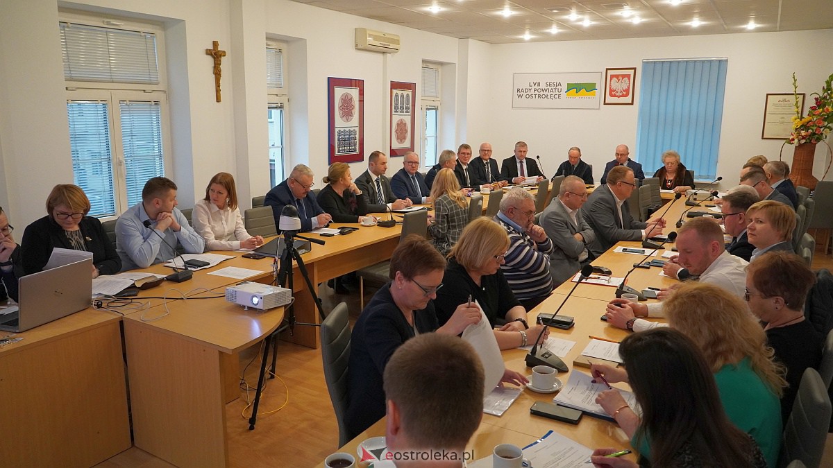 LVII sesji Rady Powiatu w Ostrołęce [26.01.2023] - zdjęcie #16 - eOstroleka.pl