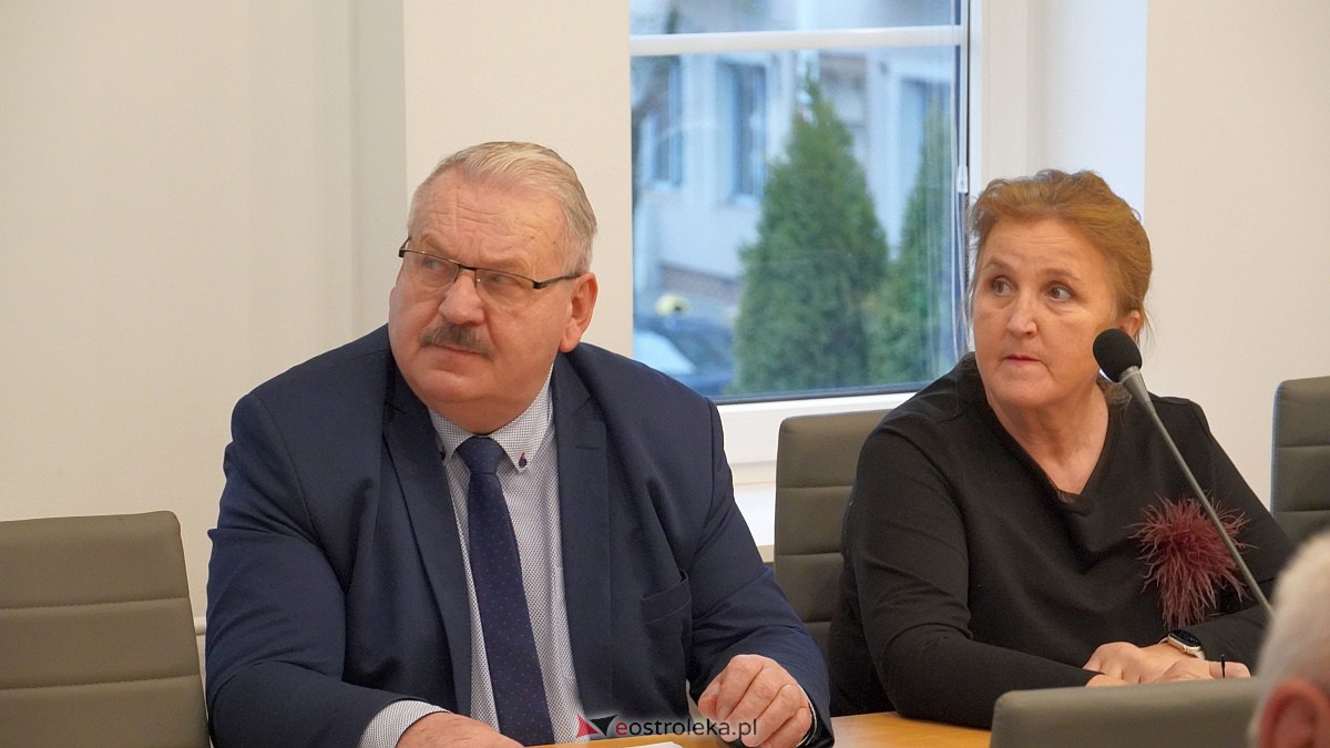 LVII sesji Rady Powiatu w Ostrołęce [26.01.2023] - zdjęcie #15 - eOstroleka.pl