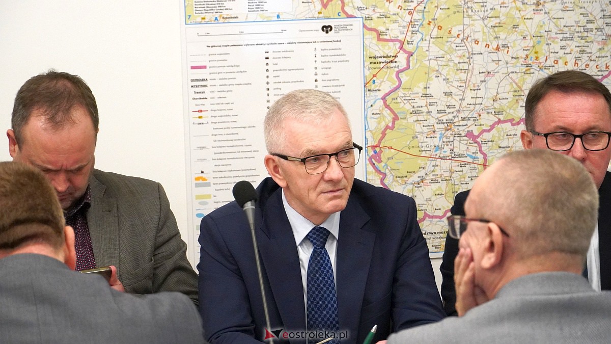 LVII sesji Rady Powiatu w Ostrołęce [26.01.2023] - zdjęcie #5 - eOstroleka.pl