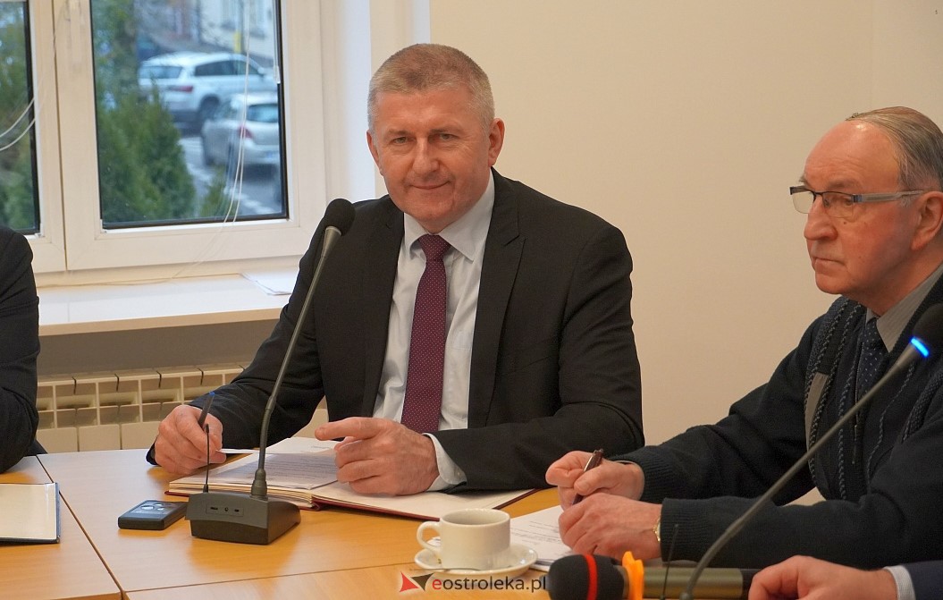LVII sesji Rady Powiatu w Ostrołęce [26.01.2023] - zdjęcie #2 - eOstroleka.pl
