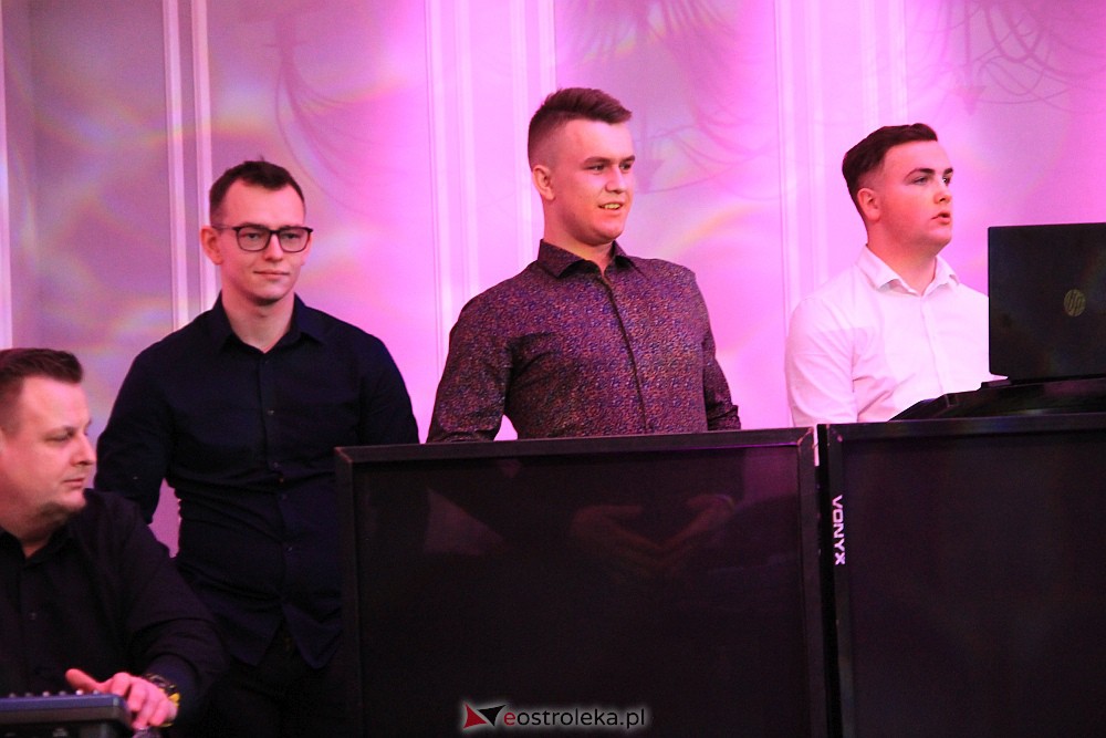 Studniówka 2023 w ZSZ nr 4 [28.01.2023] - zdjęcie #263 - eOstroleka.pl